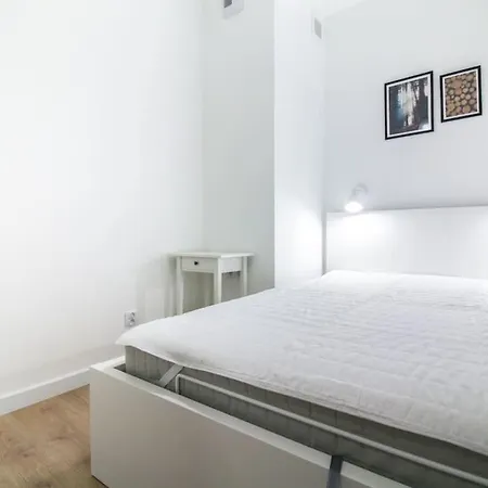 Funkcjonalny Apartament W Budynku Z Tarasem-wawel *